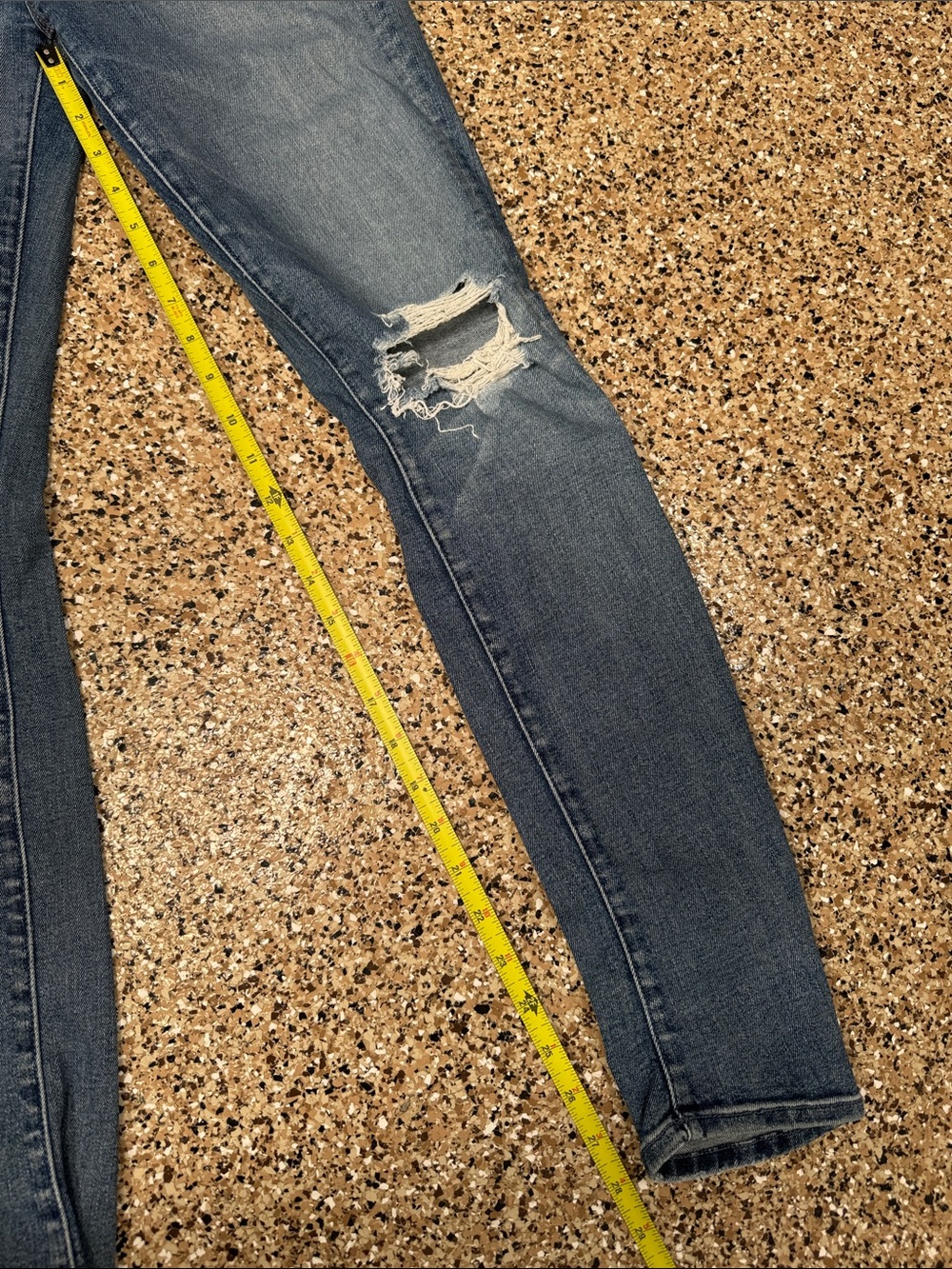 MOTHER Two-Tone Blue 'The Looker' Denim Jeans - Picture 7 of 9
